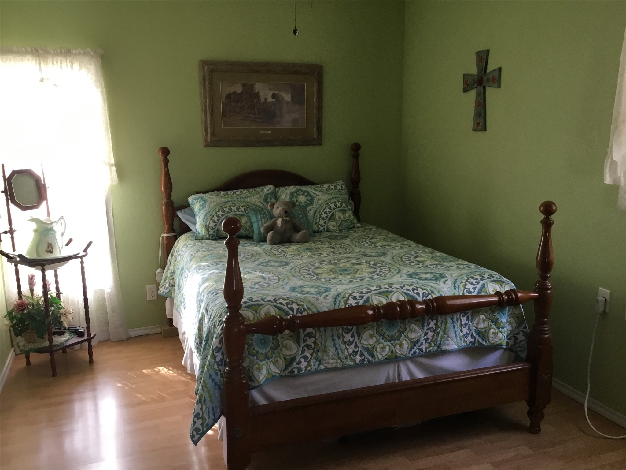 629 Elliott Road London, TX 76854 - Photo 38 of 49 a bedroom with a bed and a table in it