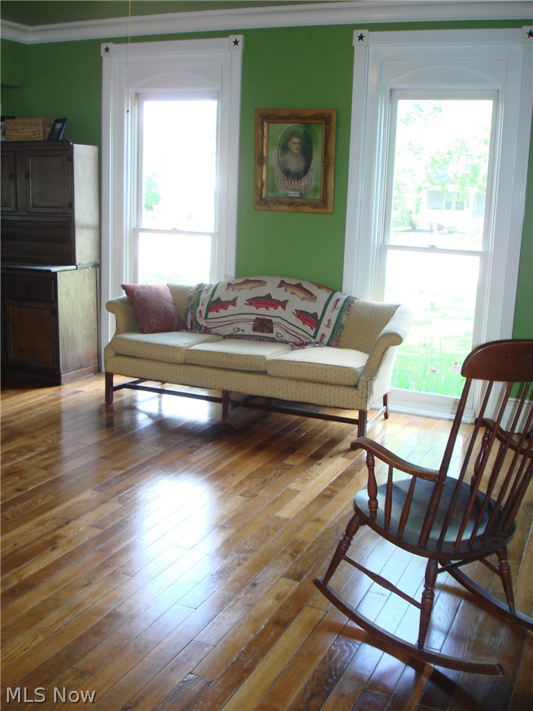 919 Richmond Road Cleveland, OH 44124 - Photo 14 of 35 Beautiful refinished hardwood floors shine brightly in the light of the windows....