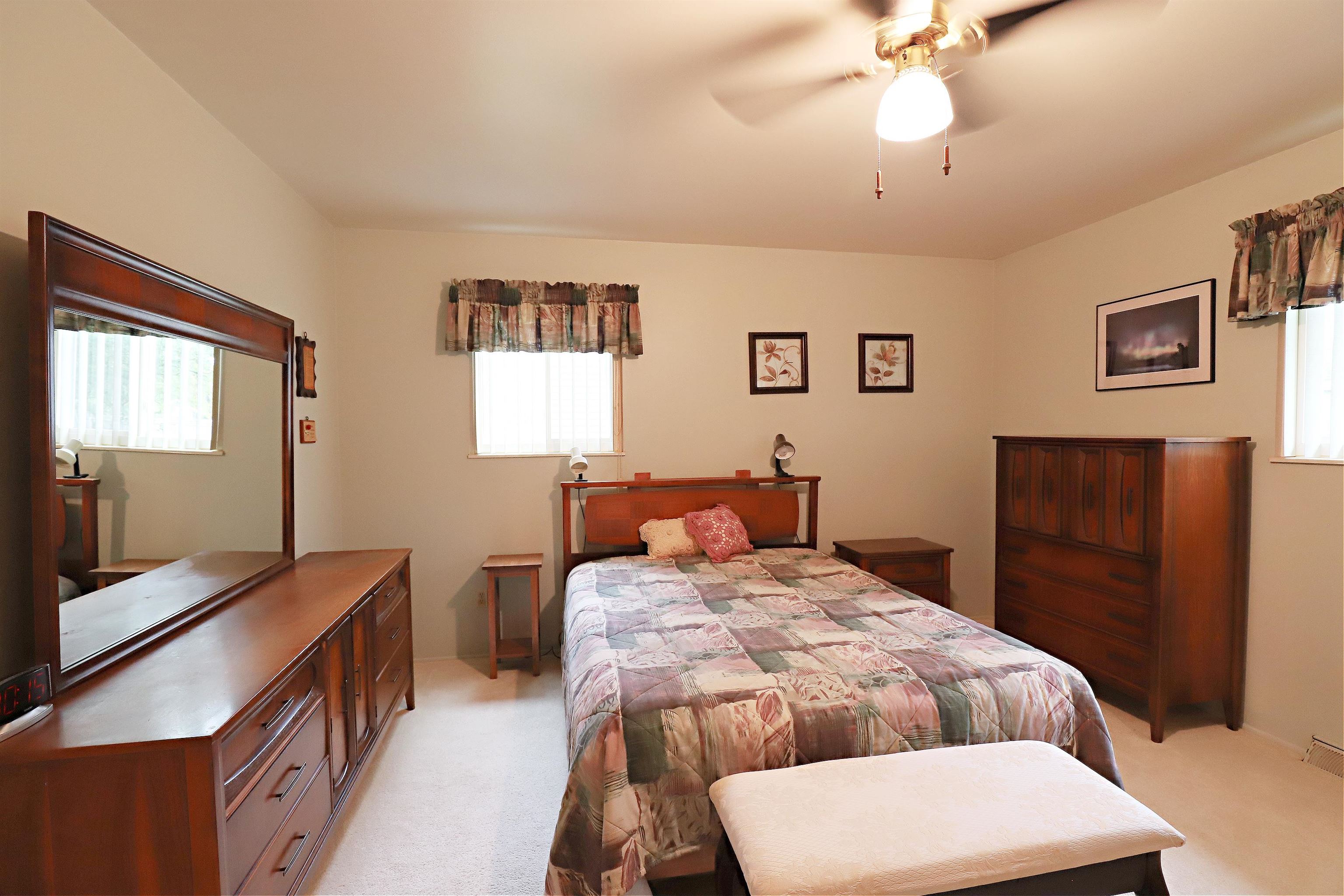 321 Primrose Lane Flushing, MI 48433 - Photo 12 of 22 50123277-11.JPG
