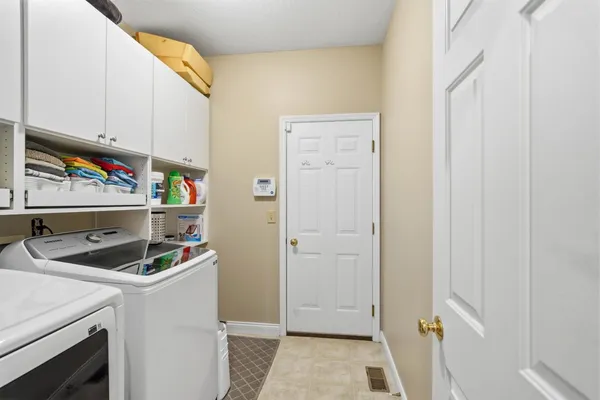 $435,000 | 19949 Overlook Circle, Lawrenceburg, IN 47025