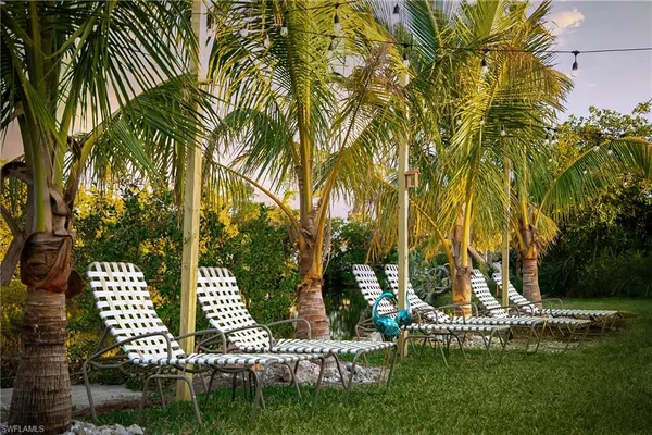 $3,200 | 528 14th Street North, Naples, FL 34102
