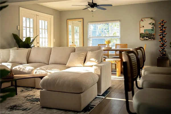 $3,200 | 528 14th Street North, Naples, FL 34102