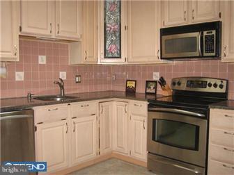 146 Hartford Road Delran, NJ 08057 - Photo 3 of 12 Kitchen