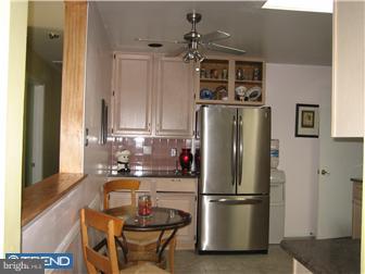 146 Hartford Road Delran, NJ 08057 - Photo 4 of 12 Kitchen