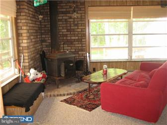 146 Hartford Road Delran, NJ 08057 - Photo 10 of 12 Family Room