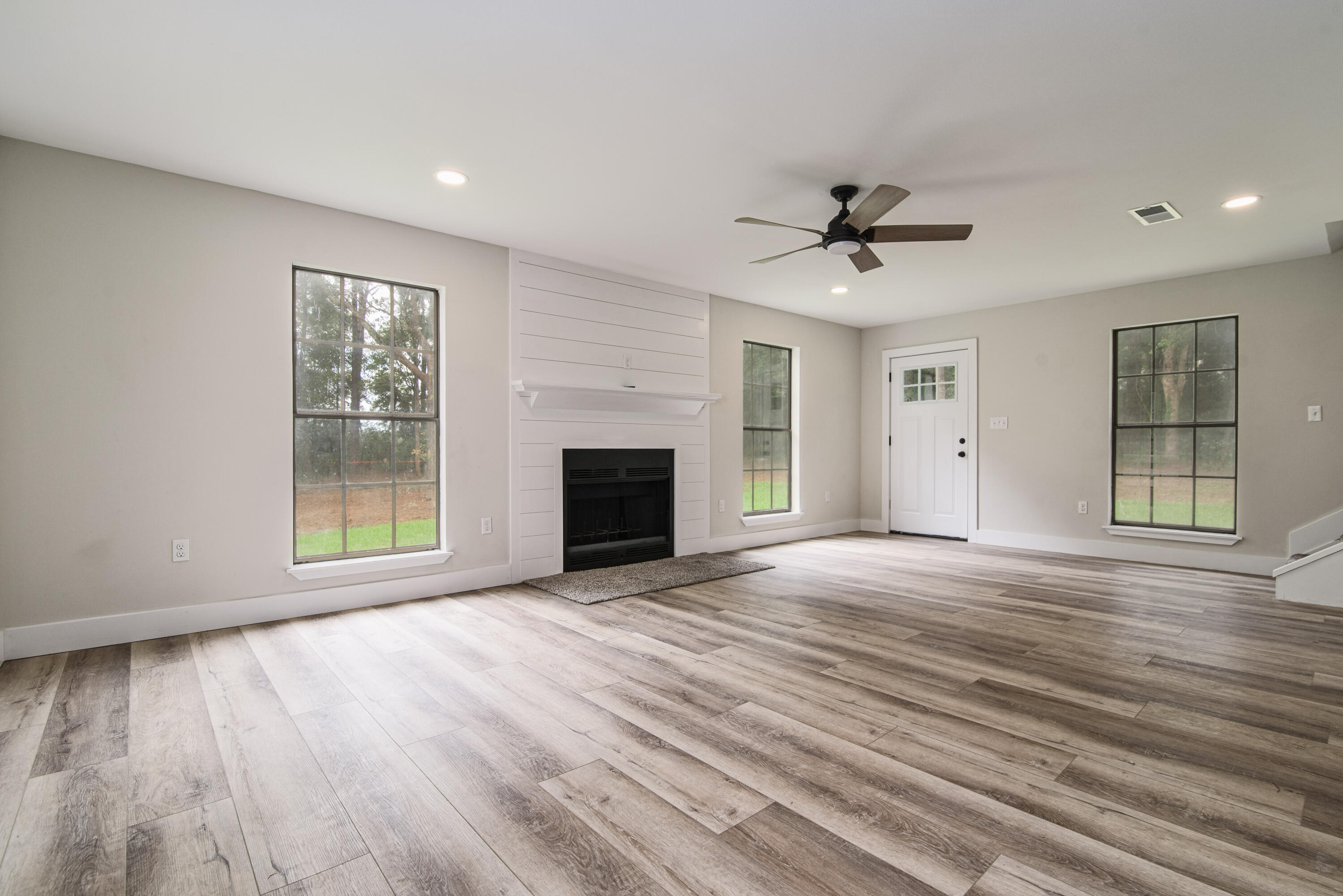 3069 Airport Road Crestview, FL 32539 - Photo 3 of 69 Gallery Image 3