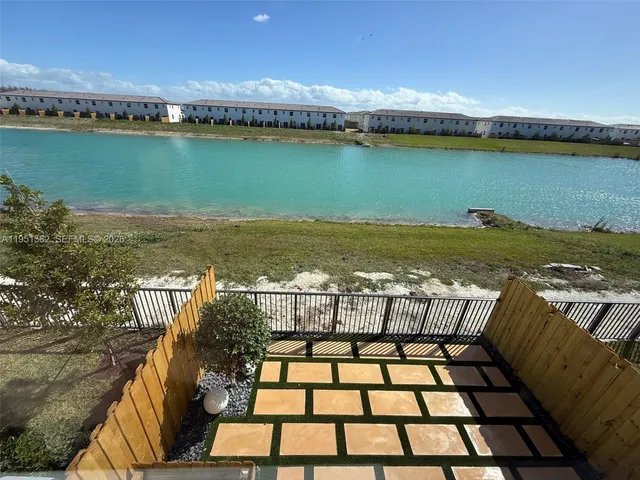 $2,900 | 2767 Southeast 25th Avenue, Homestead, FL 33035