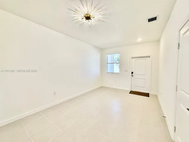 $2,900 | 2767 Southeast 25th Avenue, Homestead, FL 33035