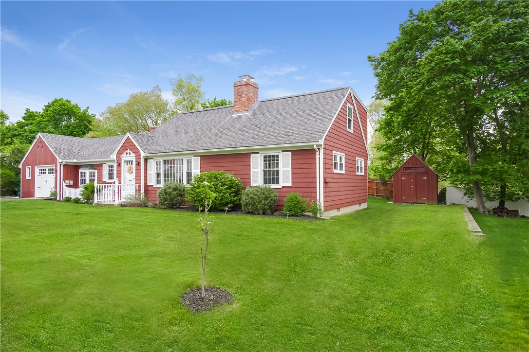 17 Lakeview Road Lincoln, RI 02865 - Photo 1 of 26 Gallery Image 1