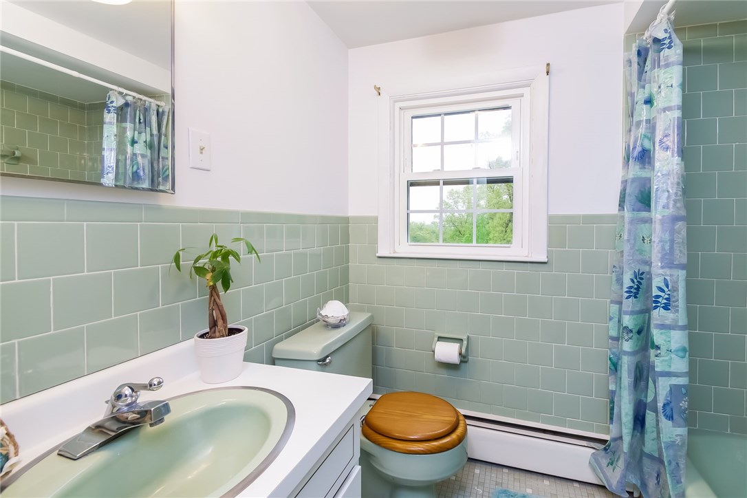 17 Lakeview Road Lincoln, RI 02865 - Photo 19 of 26 Gallery Image 19
