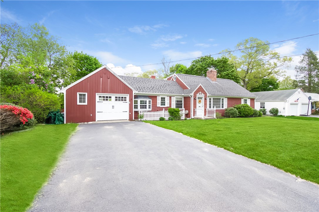 17 Lakeview Road Lincoln, RI 02865 - Photo 2 of 26 Gallery Image 2