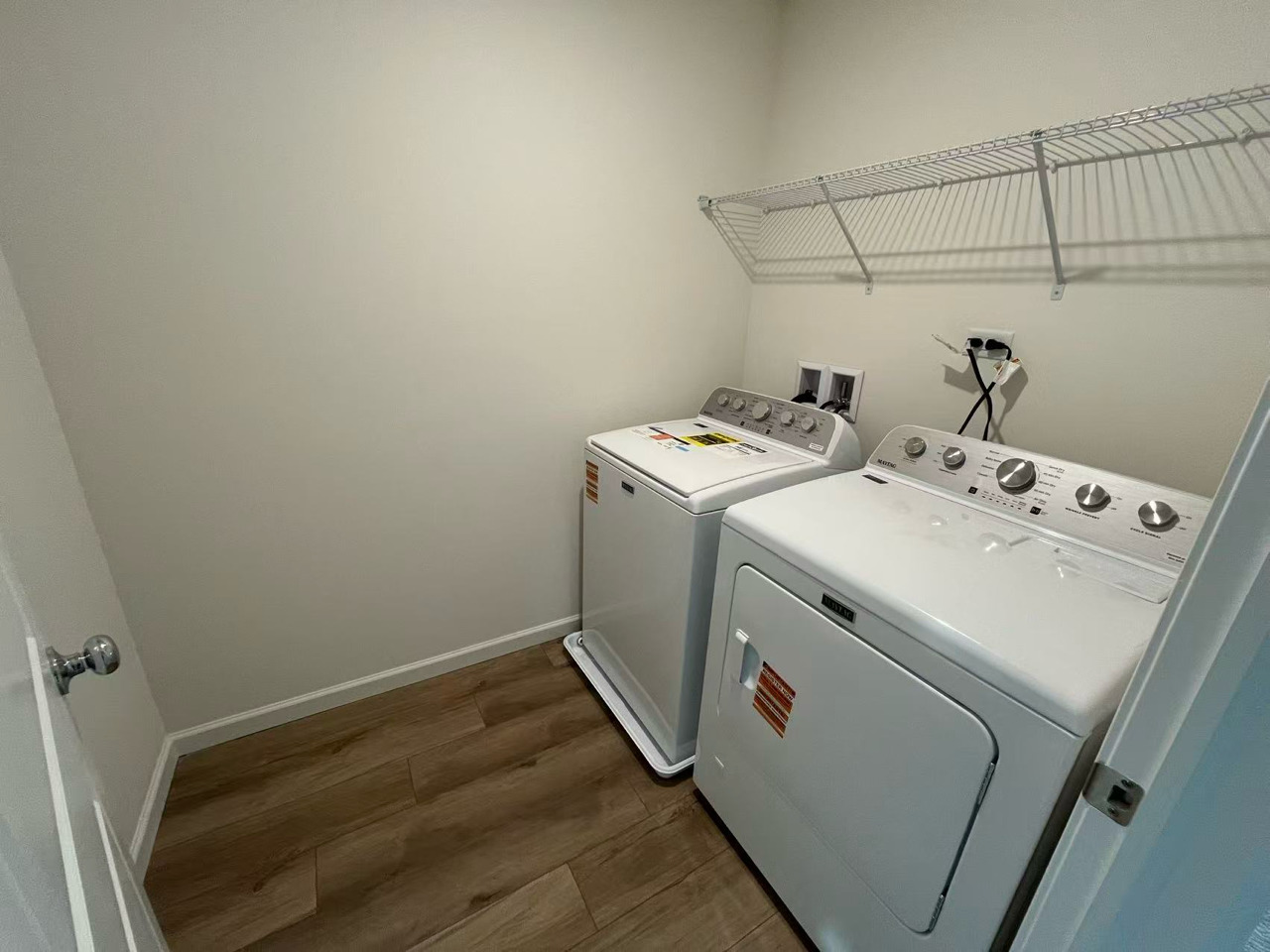 5922 Hawkweed Drive Plainfield, IL 60585 - Photo 17 of 19 a utility room with dryer and washer