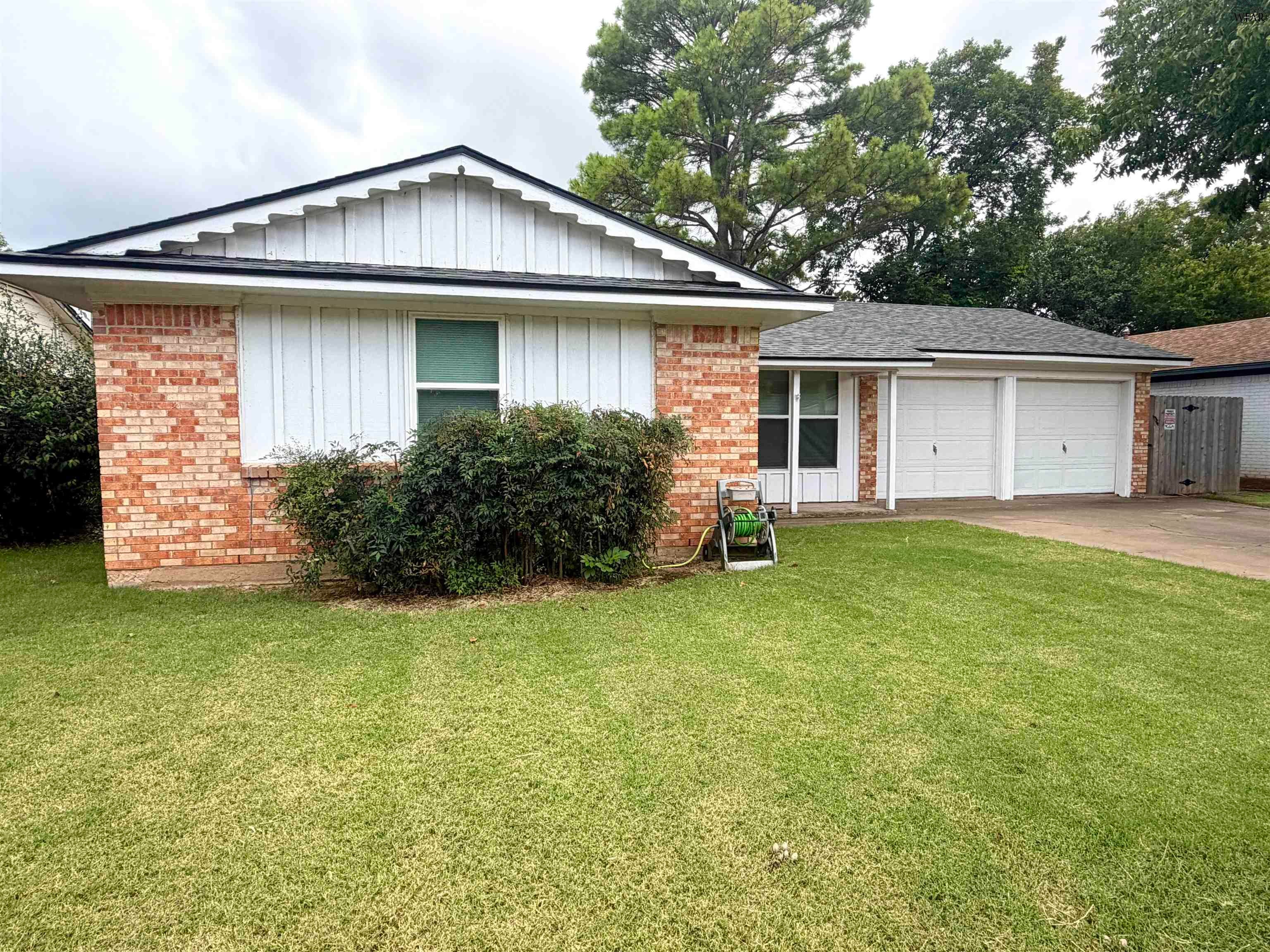 4627 Karla Street Wichita Falls, TX 76310 - Photo 4 of 29 Gallery Image 4