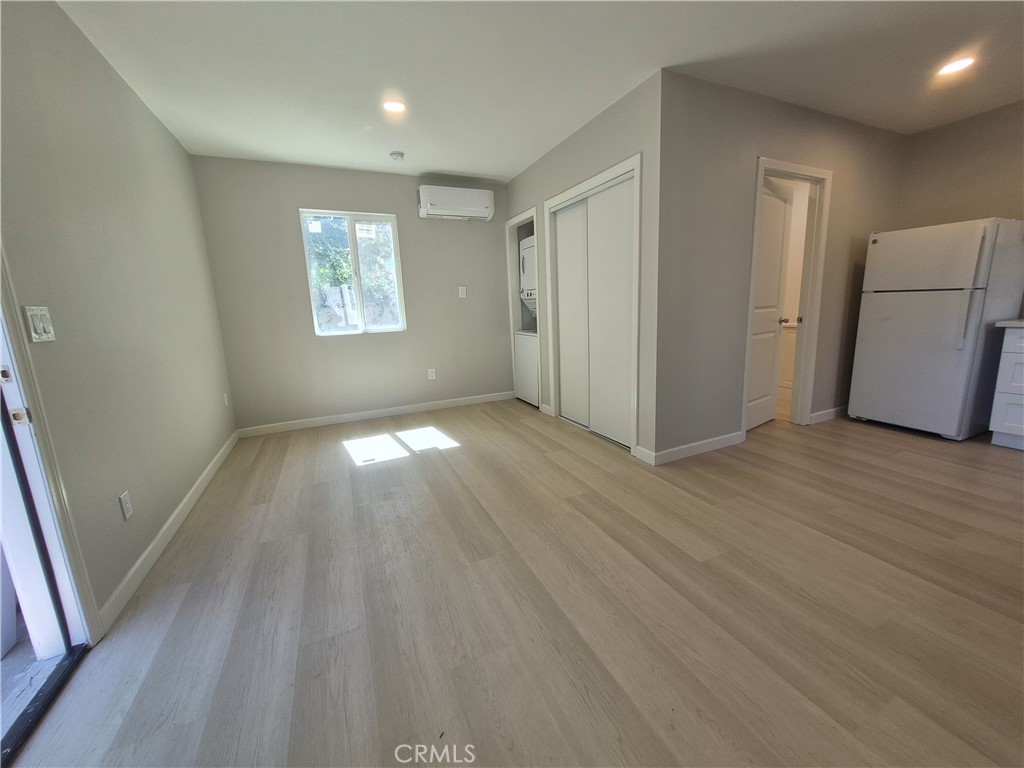 8913 Rathburn Avenue Northridge, CA 91325 - Photo 6 of 17