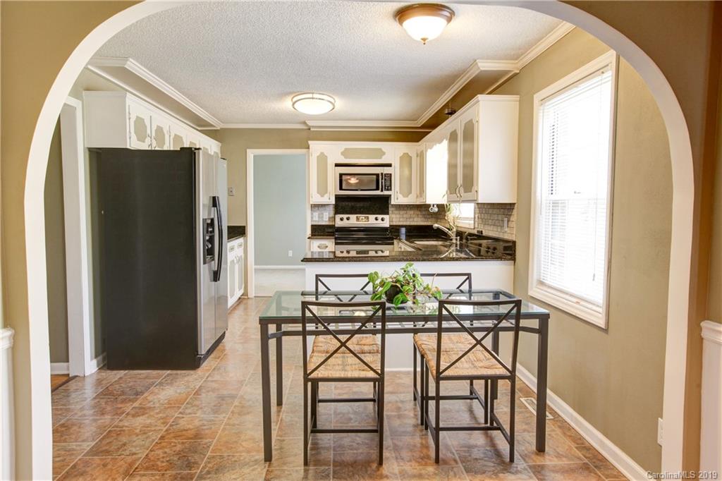 211 Redding Road Stanley, NC 28164 - Photo 6 of 30 Gallery Image 6