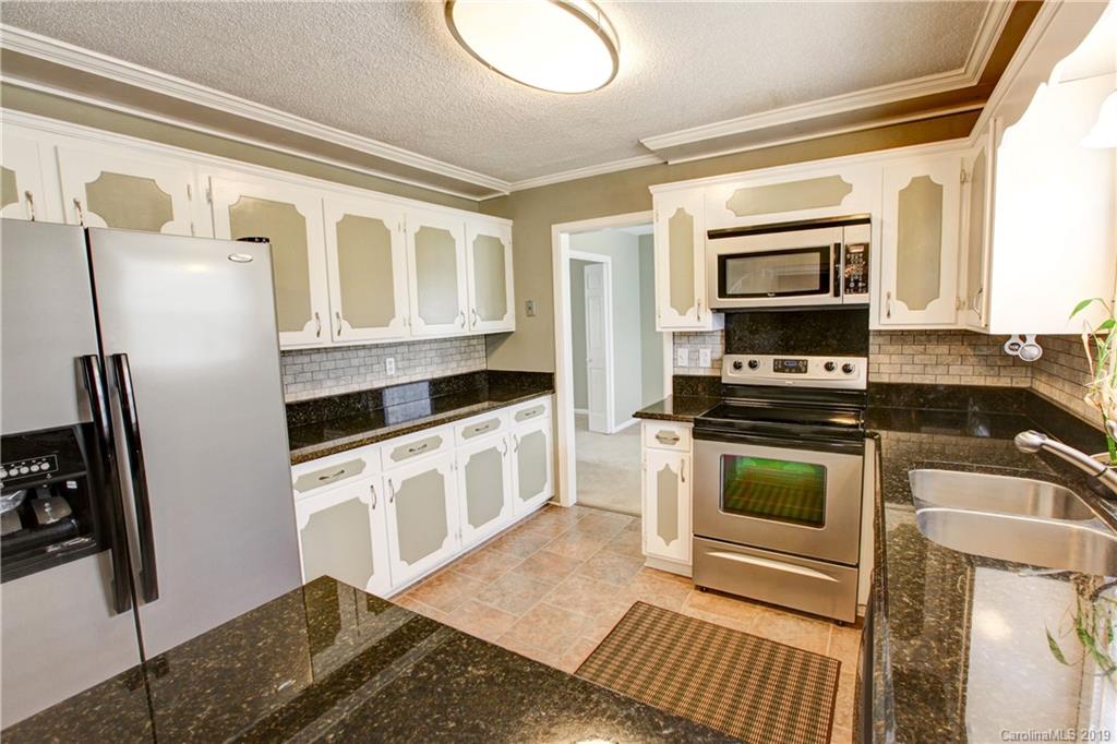 211 Redding Road Stanley, NC 28164 - Photo 8 of 30 Gallery Image 8