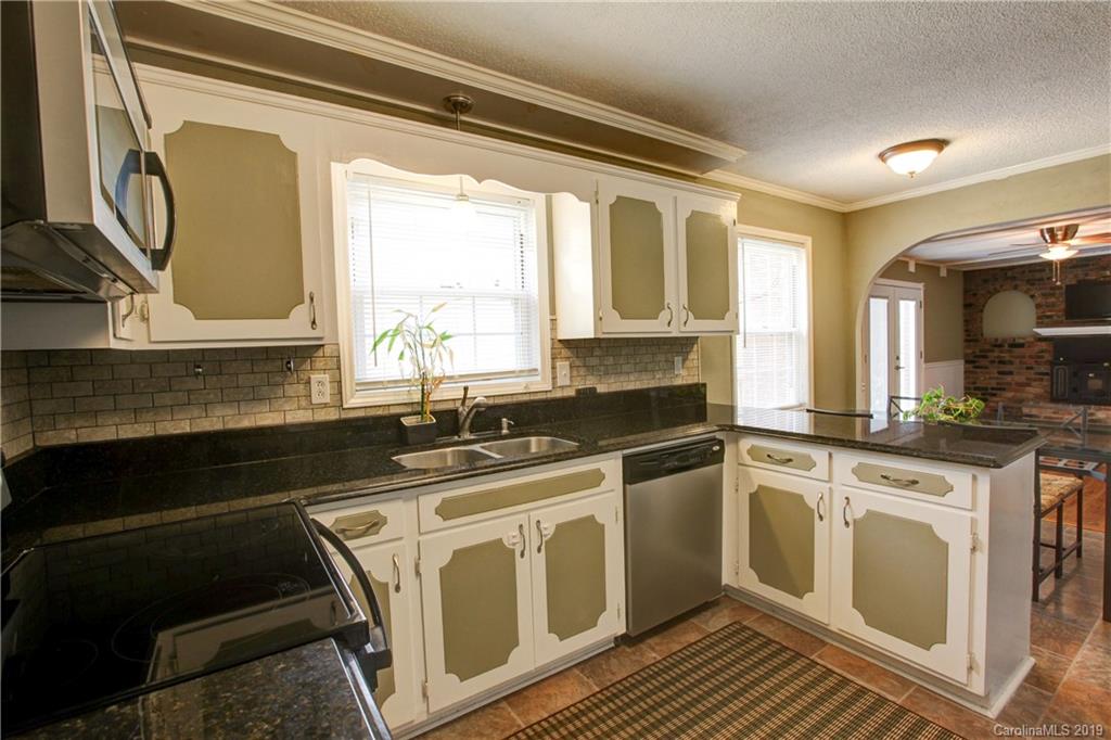 211 Redding Road Stanley, NC 28164 - Photo 9 of 30 Gallery Image 9