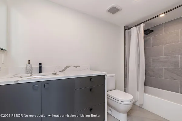 $10,000 | 3000 North Ocean Drive, Unit 32E, Riviera Beach, FL 33404