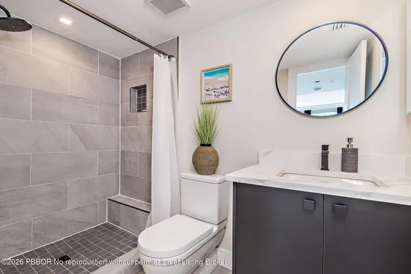 $10,000 | 3000 North Ocean Drive, Unit 32E, Riviera Beach, FL 33404