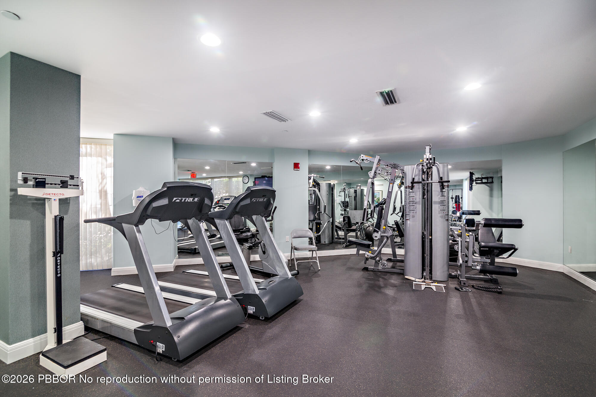 3000 North Ocean Drive, Unit 32E Riviera Beach, FL 33404 - Photo 6 of 36 a view of a room with gym equipment