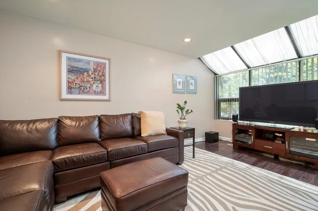 $1,299,000 | 70 Short Way, Roslyn Heights, NY 11577