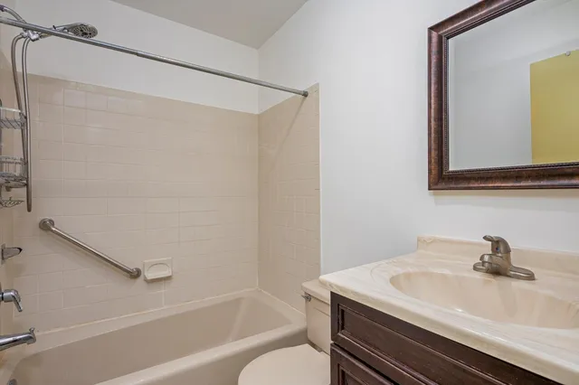 $1,299,000 | 70 Short Way, Roslyn Heights, NY 11577