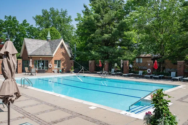 $1,299,000 | 70 Short Way, Roslyn Heights, NY 11577