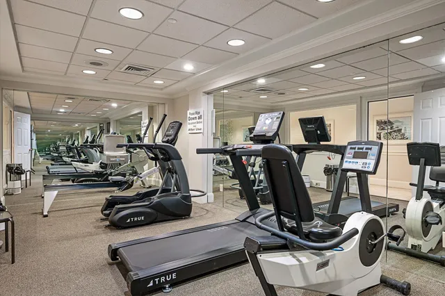 $1,299,000 | 70 Short Way, Roslyn Heights, NY 11577