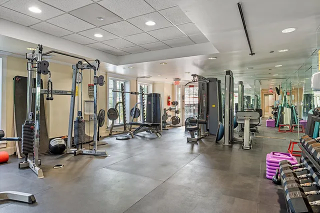 $1,299,000 | 70 Short Way, Roslyn Heights, NY 11577