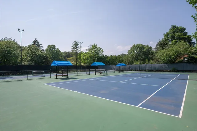 $1,299,000 | 70 Short Way, Roslyn Heights, NY 11577