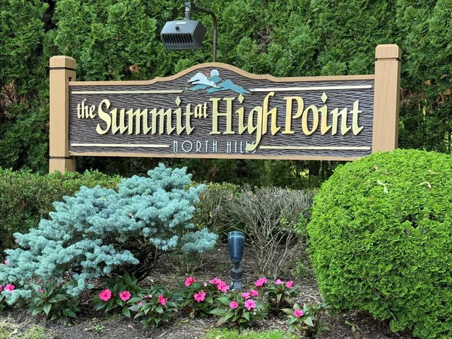 $1,299,000 | 70 Short Way, Roslyn Heights, NY 11577