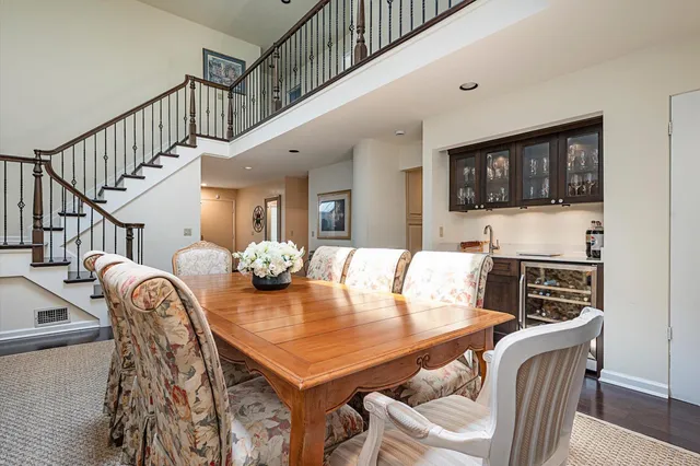 $1,299,000 | 70 Short Way, Roslyn Heights, NY 11577