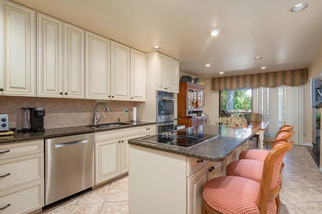 $1,299,000 | 70 Short Way, Roslyn Heights, NY 11577