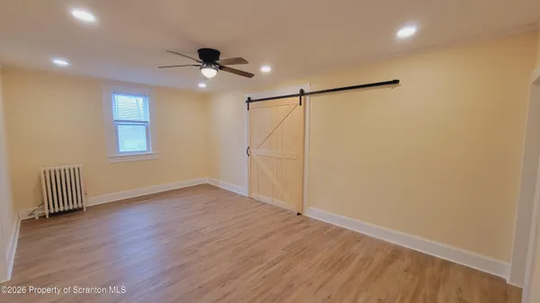 $1,350 | 864 South Main Street, Unit 3, Old Forge, PA 18518