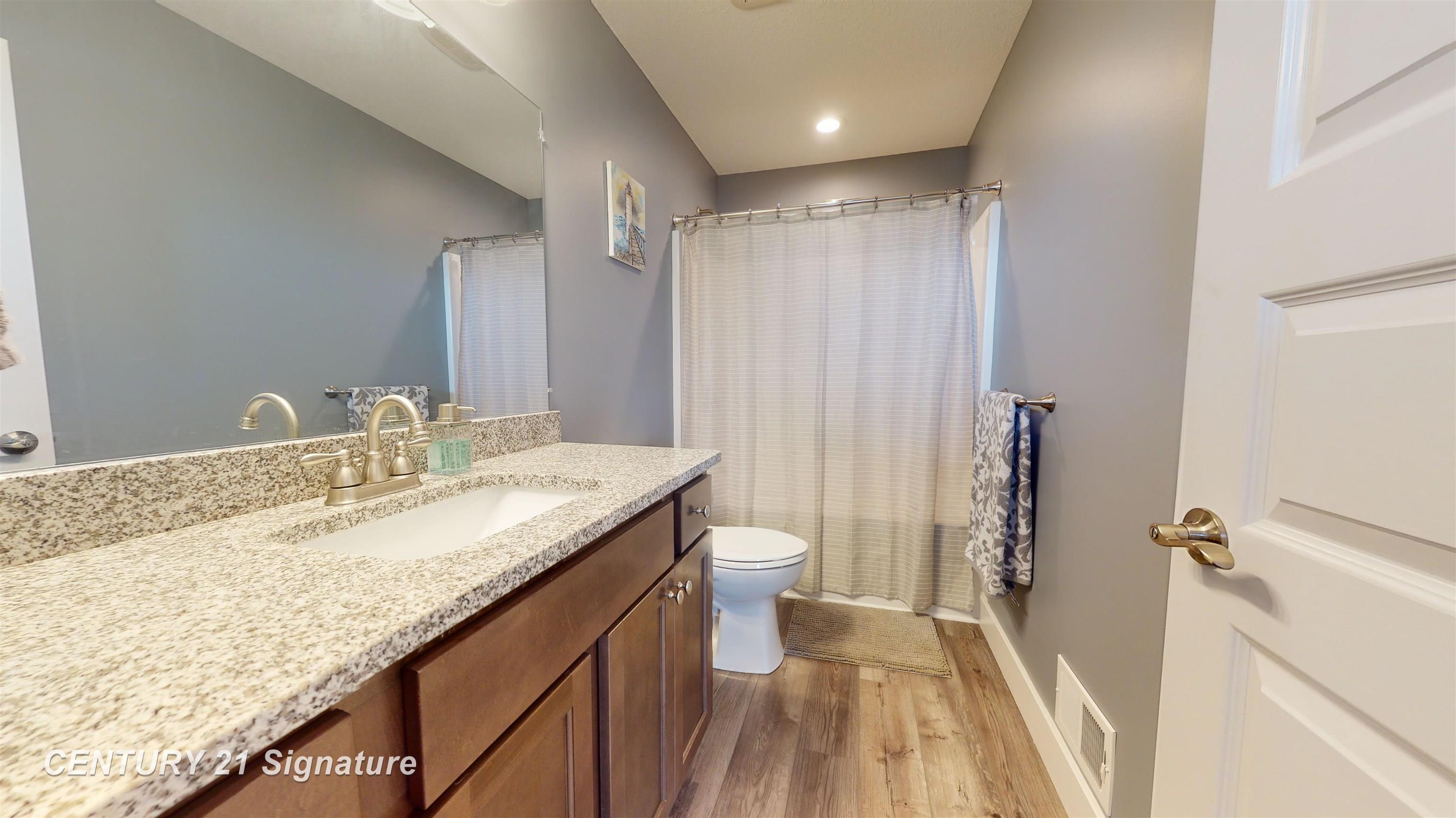 10132 Sarle Road Freeland, MI 48623 - Photo 16 of 37