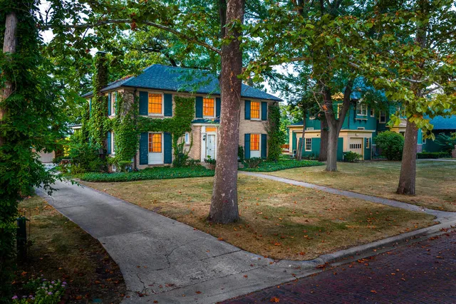 $499,000 | 318 East Prospect Avenue, Ottawa, IL 61350