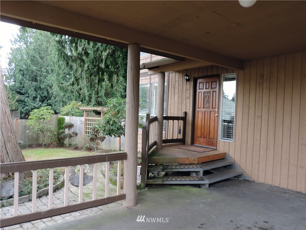 7804 194th Street Southwest Edmonds, WA 98026 - Photo 2 of 22 Gallery Image 2