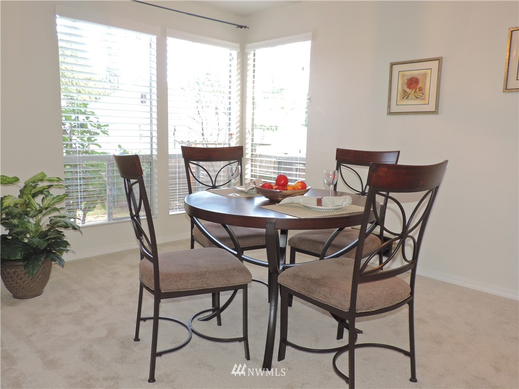 7804 194th Street Southwest Edmonds, WA 98026 - Photo 12 of 22 Gallery Image 12