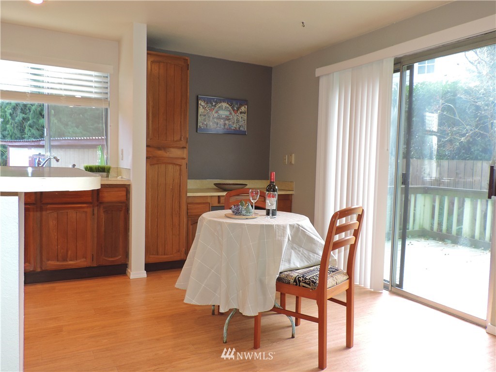 7804 194th Street Southwest Edmonds, WA 98026 - Photo 5 of 22 Gallery Image 5
