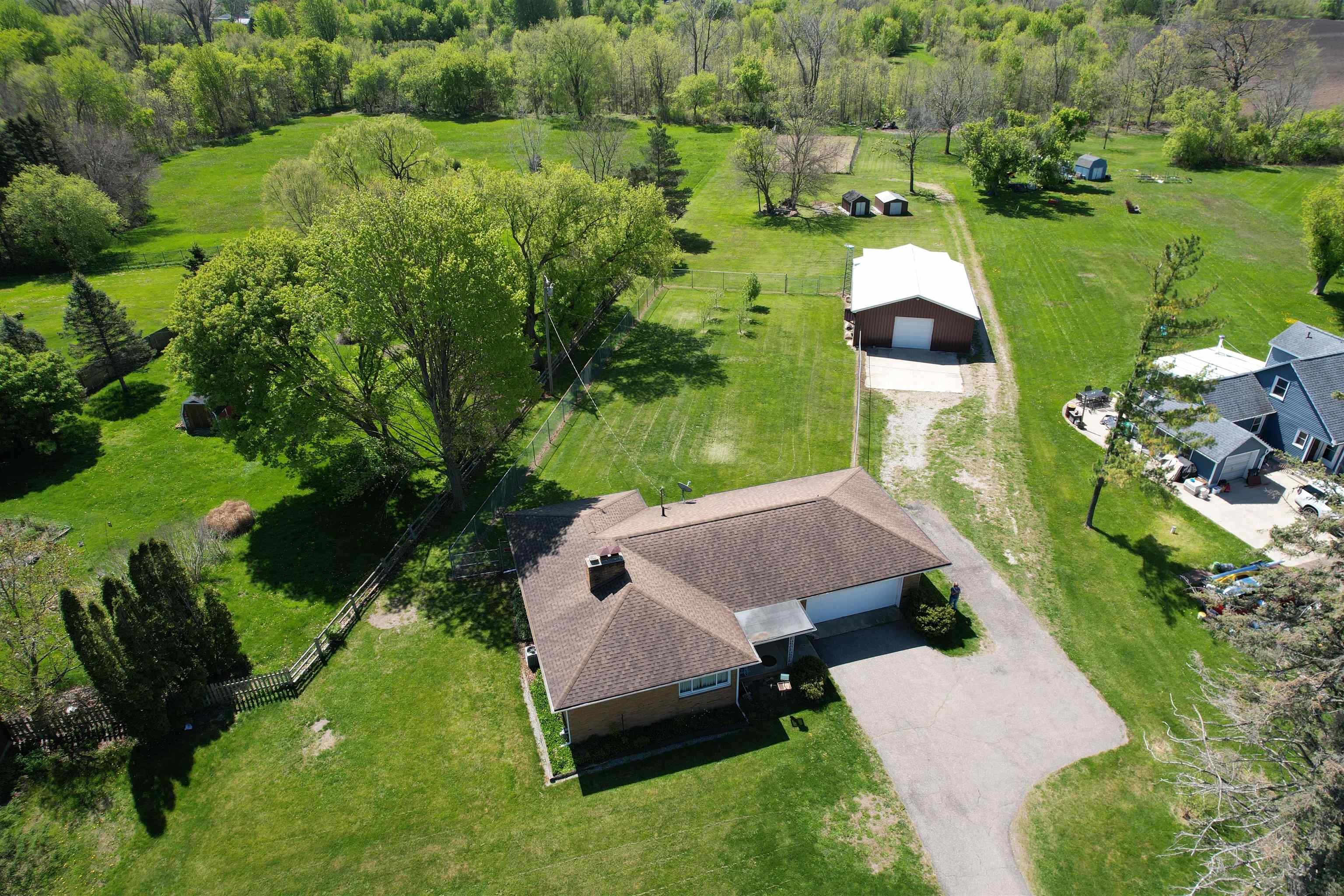 10900 Lansing Road Durand, MI 48429 - Photo 2 of 42