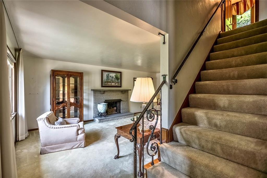 19 Lynmar Road Pittsburgh, PA 15209 - Photo 4 of 25