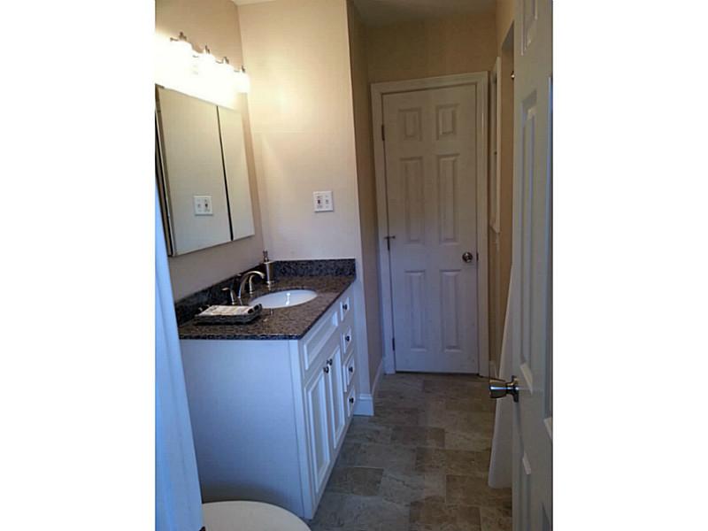 57 Potomac Road Portsmouth, RI 02871 - Photo 15 of 25 Bathroom.