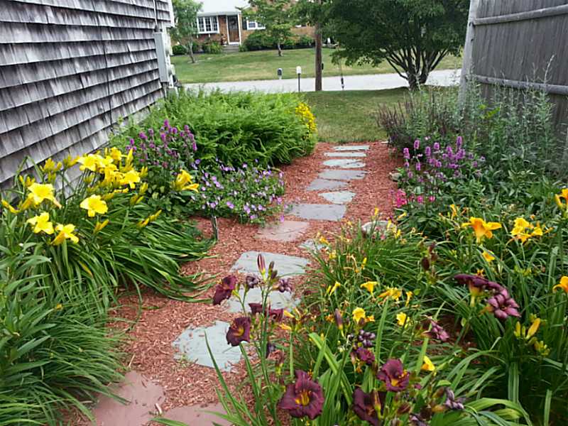 57 Potomac Road Portsmouth, RI 02871 - Photo 24 of 25 Yard/Garden.