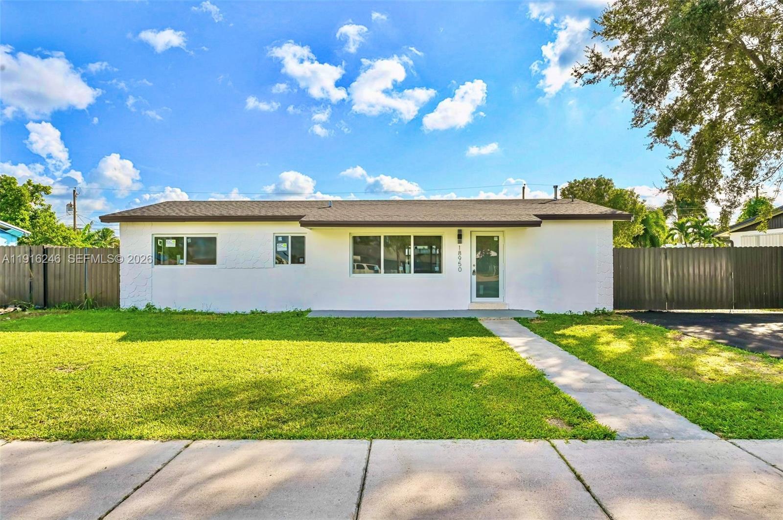 18950 Southwest 310th Street Homestead, FL 33030 - Photo 3 of 44