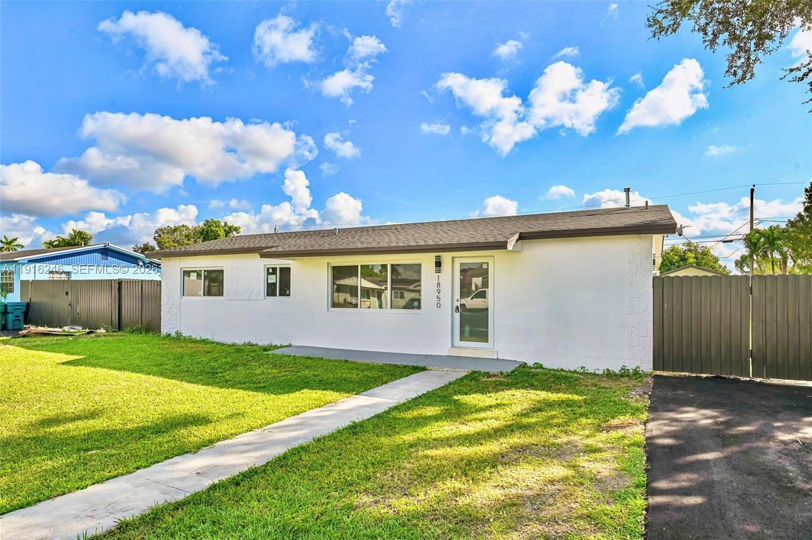 18950 Southwest 310th Street Homestead, FL 33030 - Photo 5 of 44