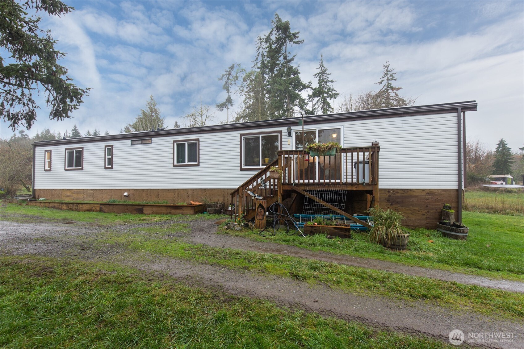 501 McCarver Road Port Angeles, WA 98362 - Photo 26 of 36 front view of a house with a yard