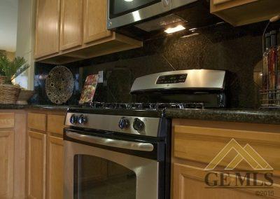 Undisclosed Address Bakersfield, CA 93313 - Photo 4 of 5 a close view of stove top oven