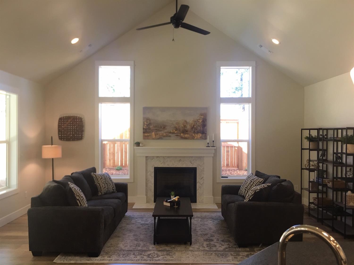 515 South Loop Road Jacksonville, OR 97530 - Photo 9 of 23 Additional Photo