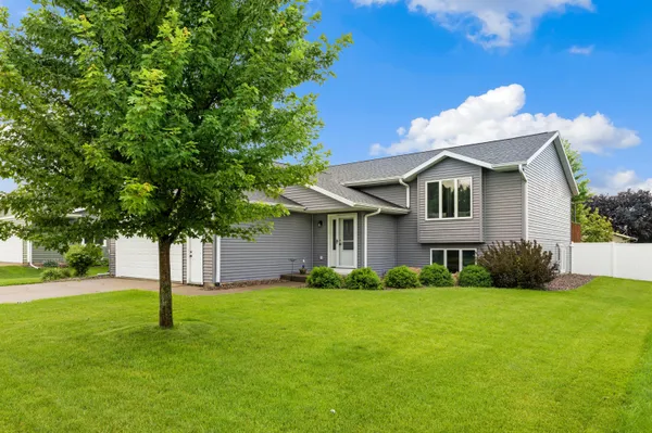 $399,900 | 430 Lee Drive, West Salem, WI 54669