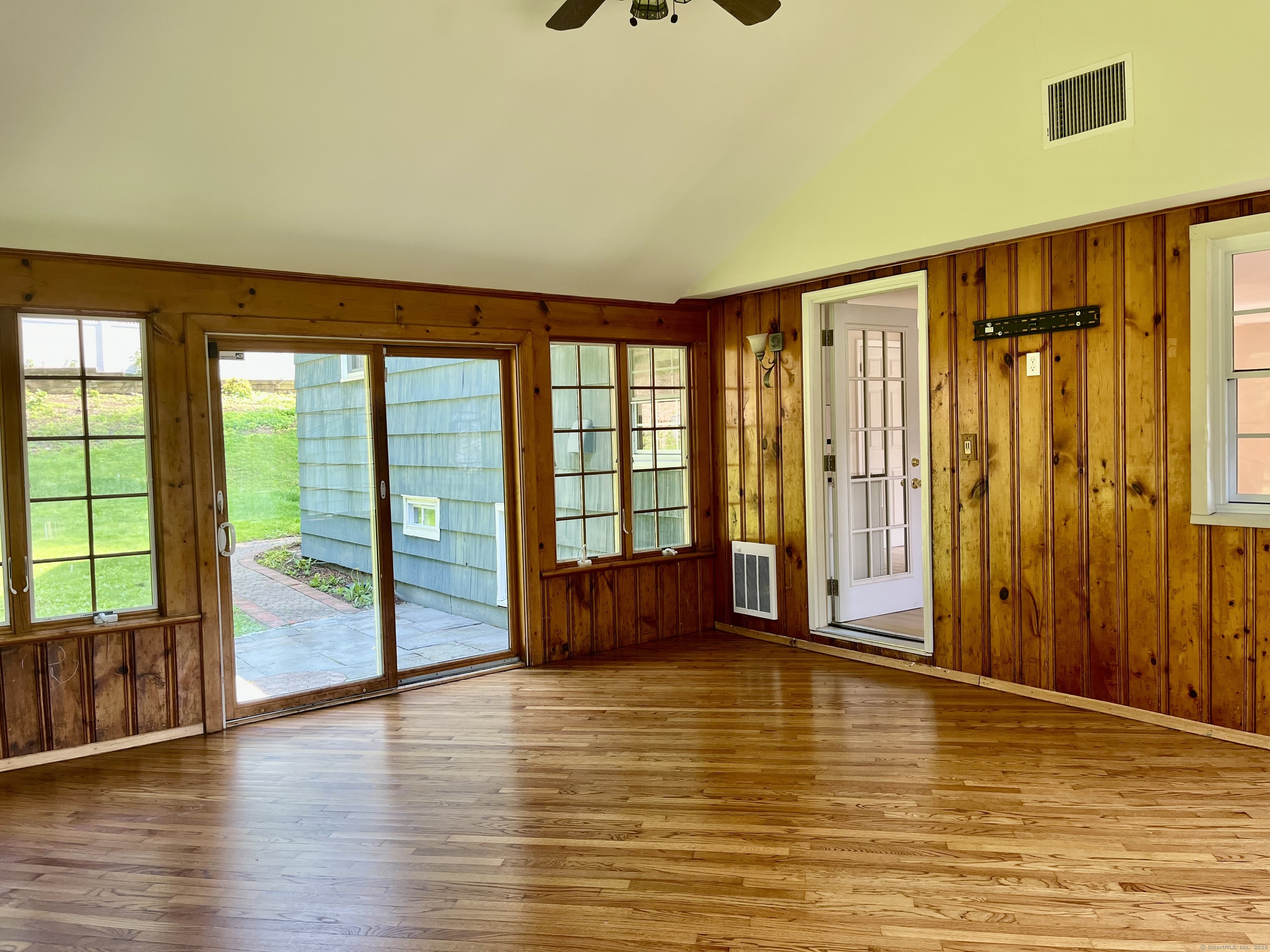 11 Cornwall Road Norwalk, CT 06850 - Photo 10 of 18